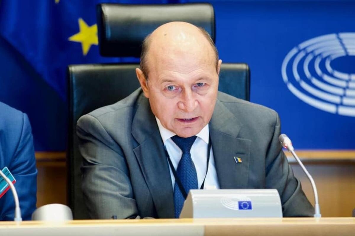 Traian Băsescu, internat în urma unui AVC în Paris – SURSE. Bogdan Chirieac: Nu vrem moartea păcătosului, ci îndreptarea lui