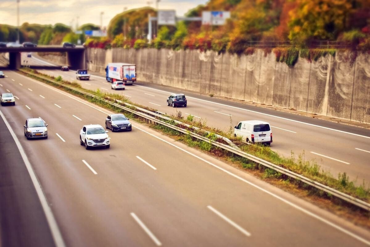 Cum poate rata România banii din PNRR pentru autostrada A8. Principalele piedici şi cel mai pesimist scenariu. Varianta cea mai optimistă EXPIRĂ în 2024