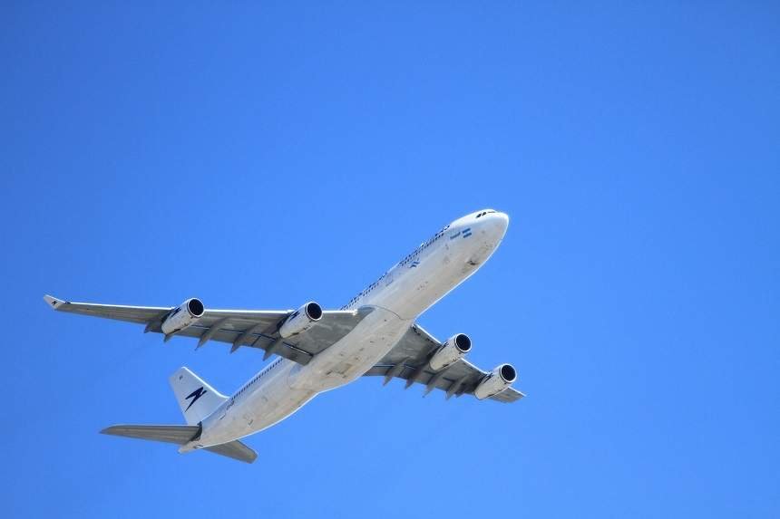 Un avion cu 22 de persoane la bord, dat dispărut. Condițiile meteo nefavorabile complică operațiunile de căutare