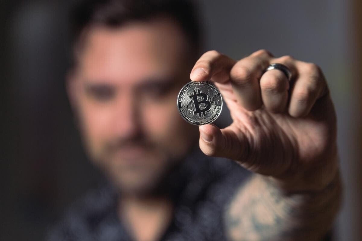 Piața de criptomonede, prăbușită. George Rotariu, CEO Bitcoin România: Nu este prima dată. Oamenii să nu investească mai mult decât îşi permit să piardă