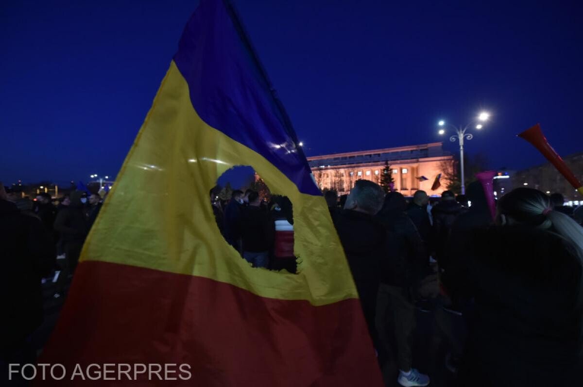 Taxe și impozite mărite. Chirieac, despre protestele împotriva lui Orban: Dacă ungurii sunt îngenuncheați ce să mai spunem despre români?