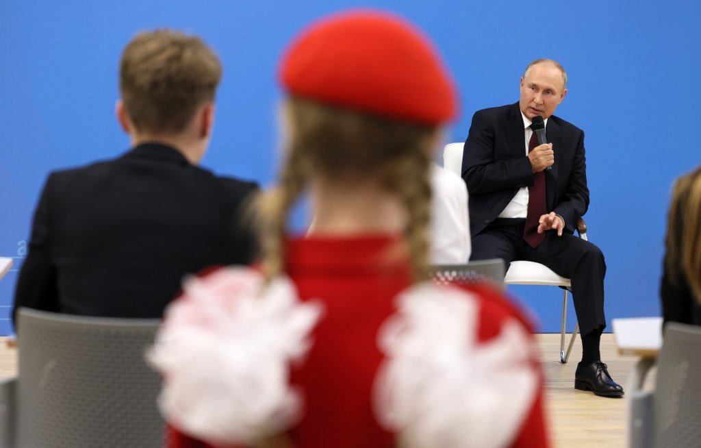 Putin, „lecţii de istorie” despre cum a declanşat Ucraina războiul, iar ruşii doar „se apără”