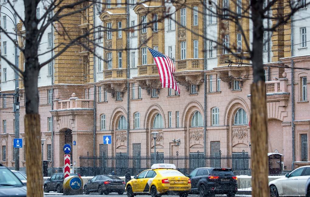 Ambasada SUA la Moscova îi avertizează pe cetăţenii americani să părăsească „imediat” Rusia