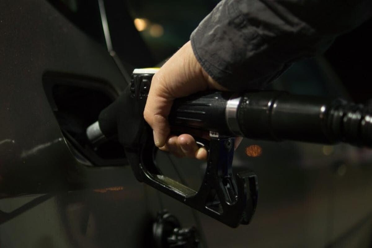 Benzinăriile din Franța, fără carburanți. Una din trei stații a fost închisă în weekend. S-a apelat la stocurile strategice