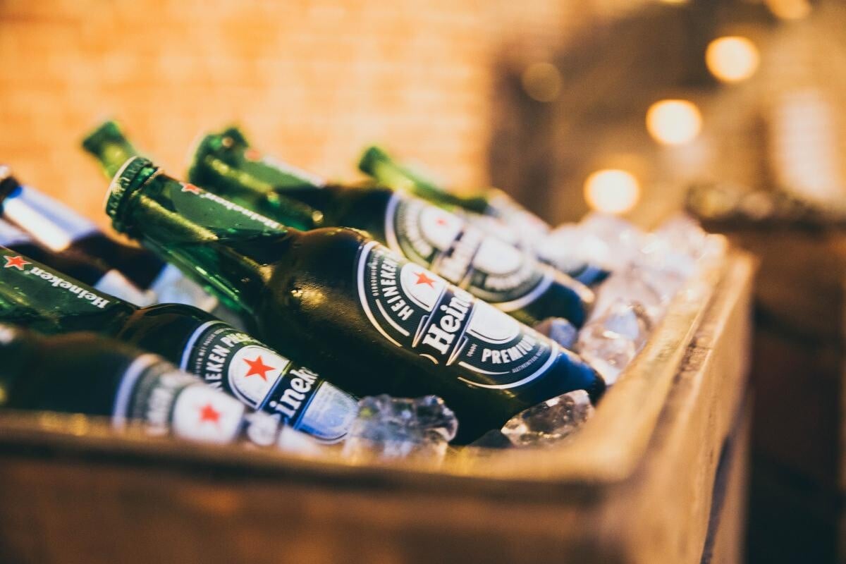 Volumul de bere consumat pe cap de locuitor în Europa scade. Heineken nu a îndeplinit așteptările, însă piața din Asia i-a luat prin surprindere