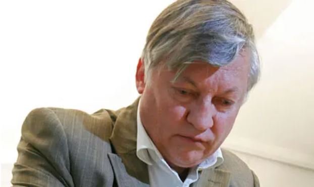 Anatoly Karpov e în spital, în comă indusă. Ce ar fi pățit marele șahist, un apropiat al lui Putin