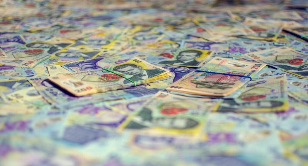 Salariu minim de 3.000 de lei, din 2024. Ce înseamnă asta pentru