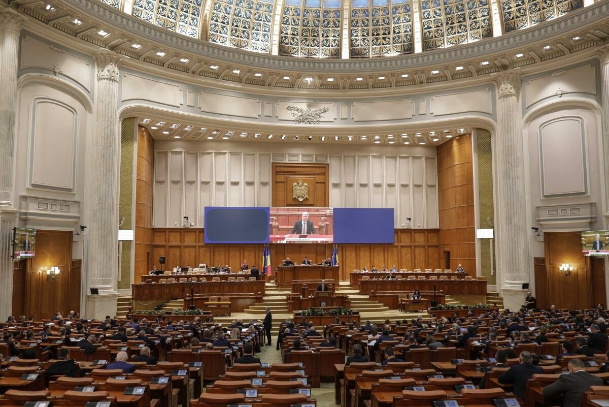 Proiect privind interzicerea utilizării maliţioase a tehnologiei şi limitarea fenomenului Deepfake, depus la Parlament