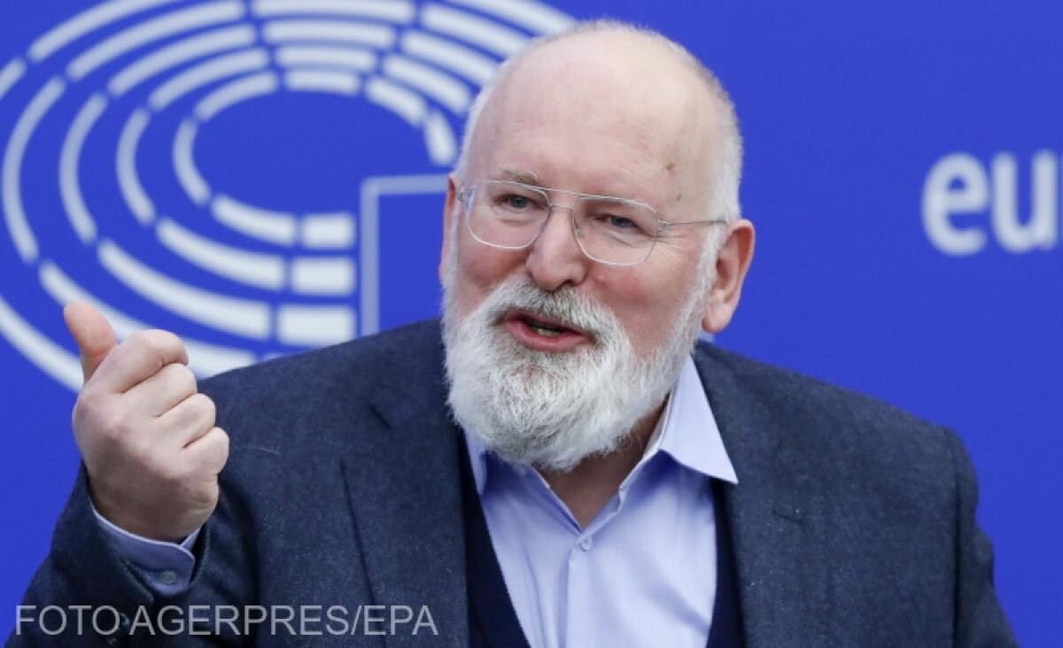 Timmermans avertizează că suntem în mijlocul unei revoluţii industriale: Totul se schimbă în economia noastră. Oamenii bogați vor pleca acolo unde nu sunt ameninţaţi de inundaţii sau de secetă