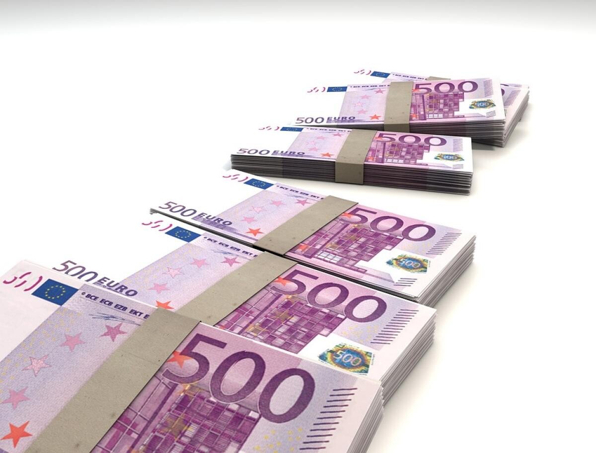 Miliarde de euro din bani europeni au intrat în conturile ONG-urilor în ultimii nouă ani. Majoritatea progrmaelor luptă cu sărăcia