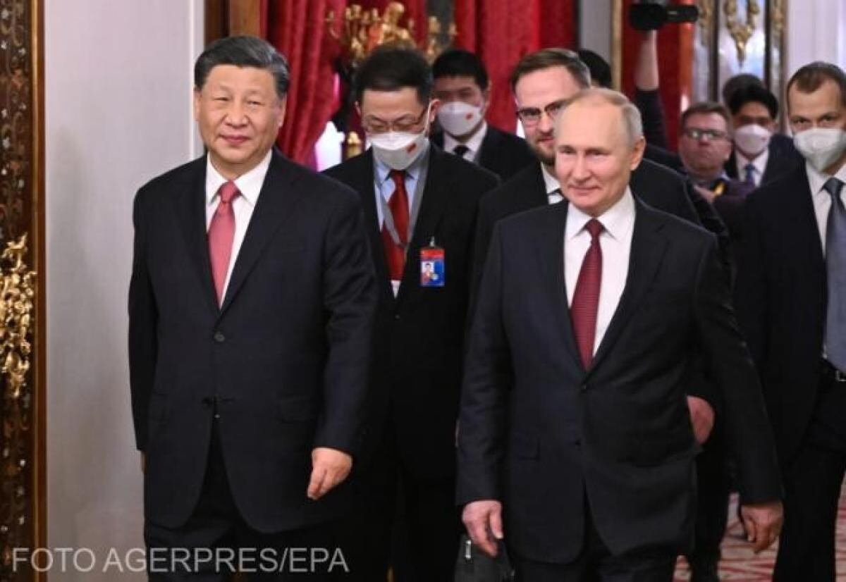 Xi Jinping, prima discuție telefonică cu Volodimir Zelenski după invazie. „China a fost întotdeauna de partea păcii”