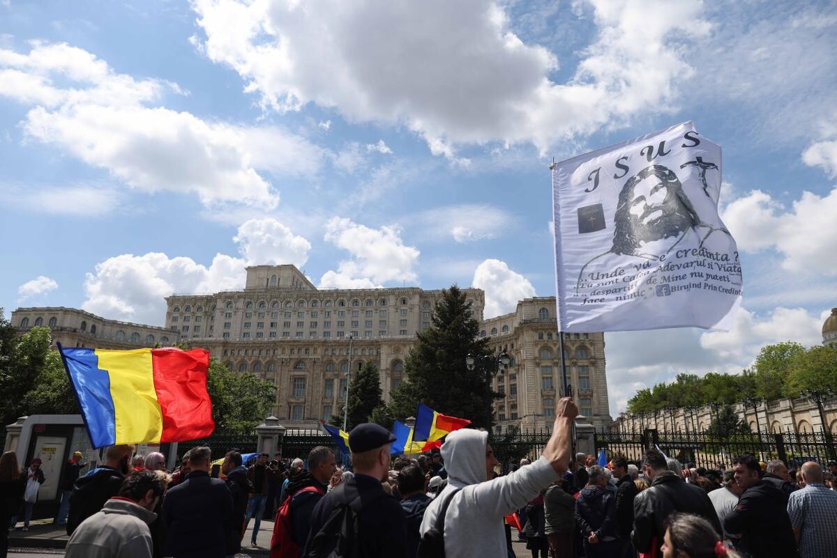 AUR, „partid care lucrează împotriva intereselor democratice, condus de un om care are interdicţie de intrare în două ţări”. Ionuţ Stroe, declaraţii dure