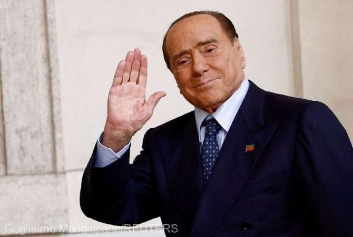 Silvio Berlusconi, externat după 45 de zile în spital. „După întuneric, am câştigat din nou. Trăiască viața!”