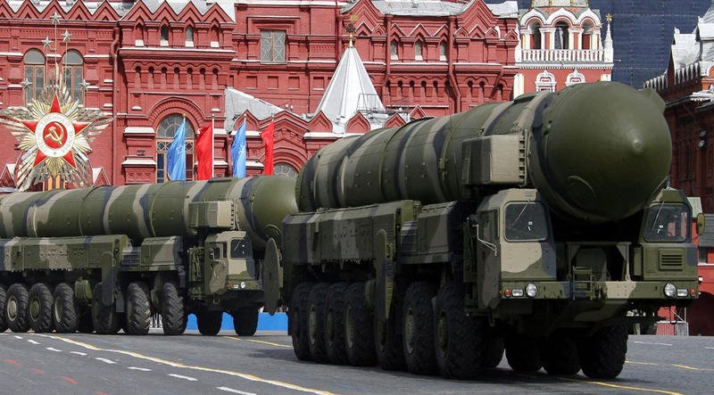 Rusia a început transferul de arme nucleare spre Belarus