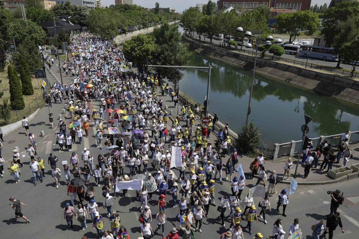 Rareş Bogdan îi înţeapă pe Marius Budăi şi pe Adrian Câciu: Nu poţi să spui că buzunarele sunt goale, câtă vreme plăteşti ditamai pensiile speciale
