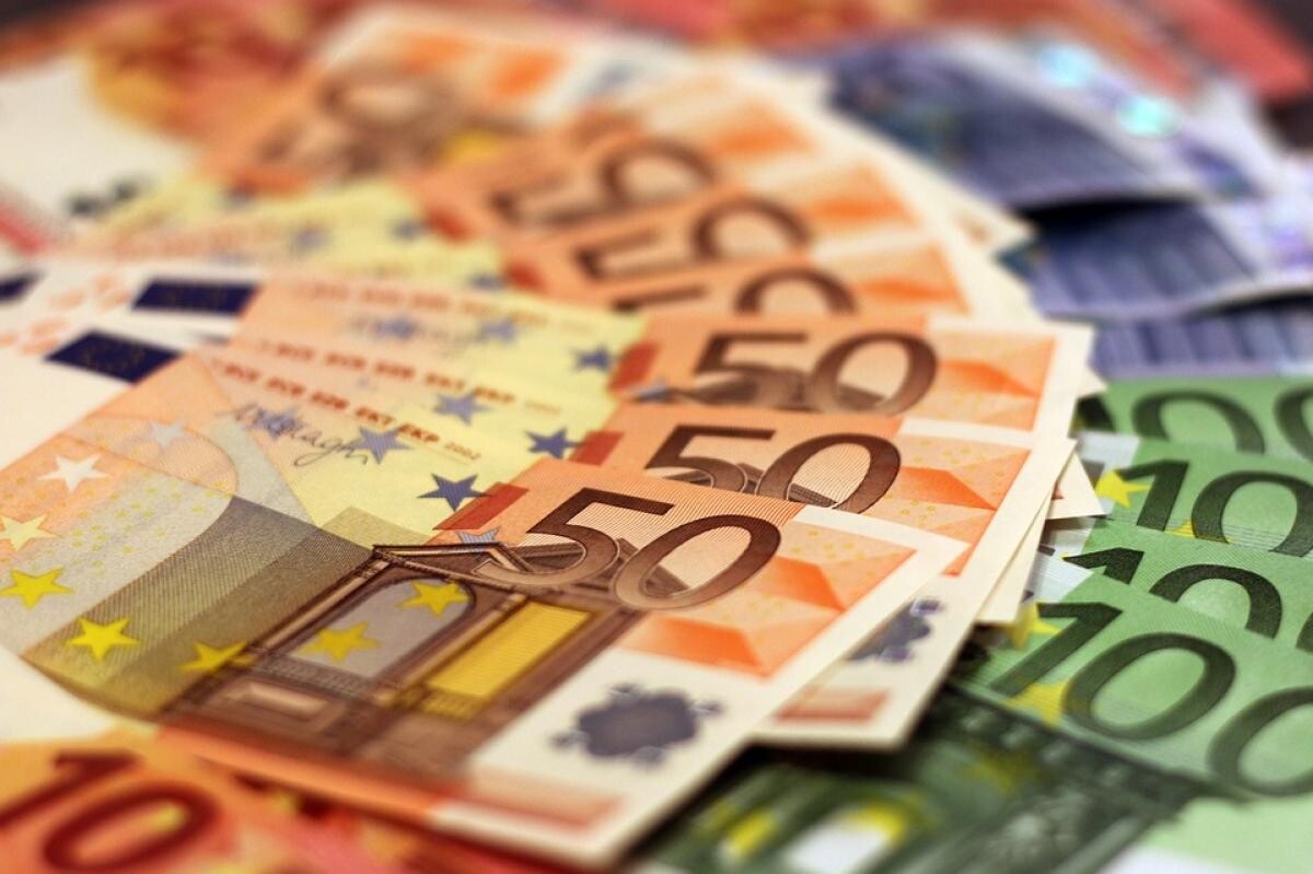 Curs valutar 8 iunie 2023. Cât costă un euro