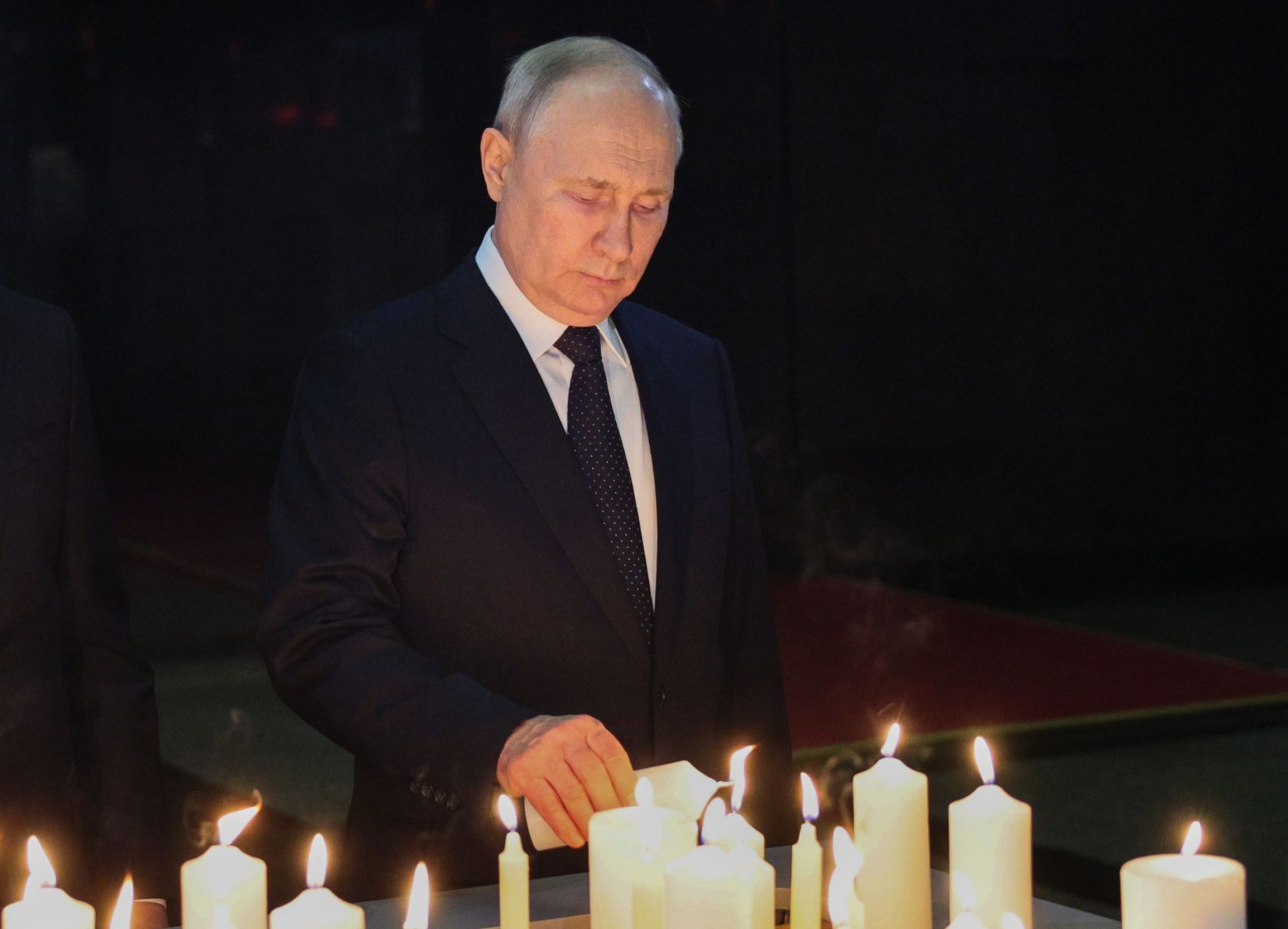 Putin, tot mai tentat să folosească arma nucleară. Cum poate fi oprit?