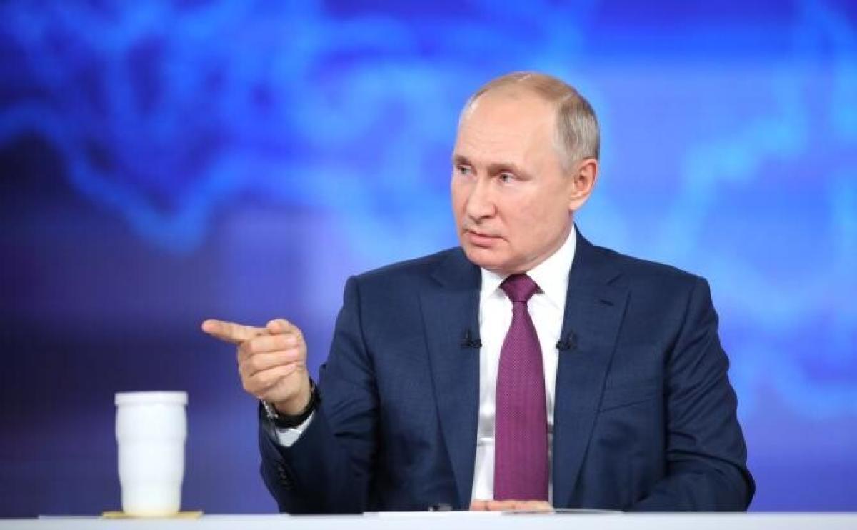 Vladimir Putin, întrebat de jurnaliști dacă va candida la următoarele alegeri din Rusia