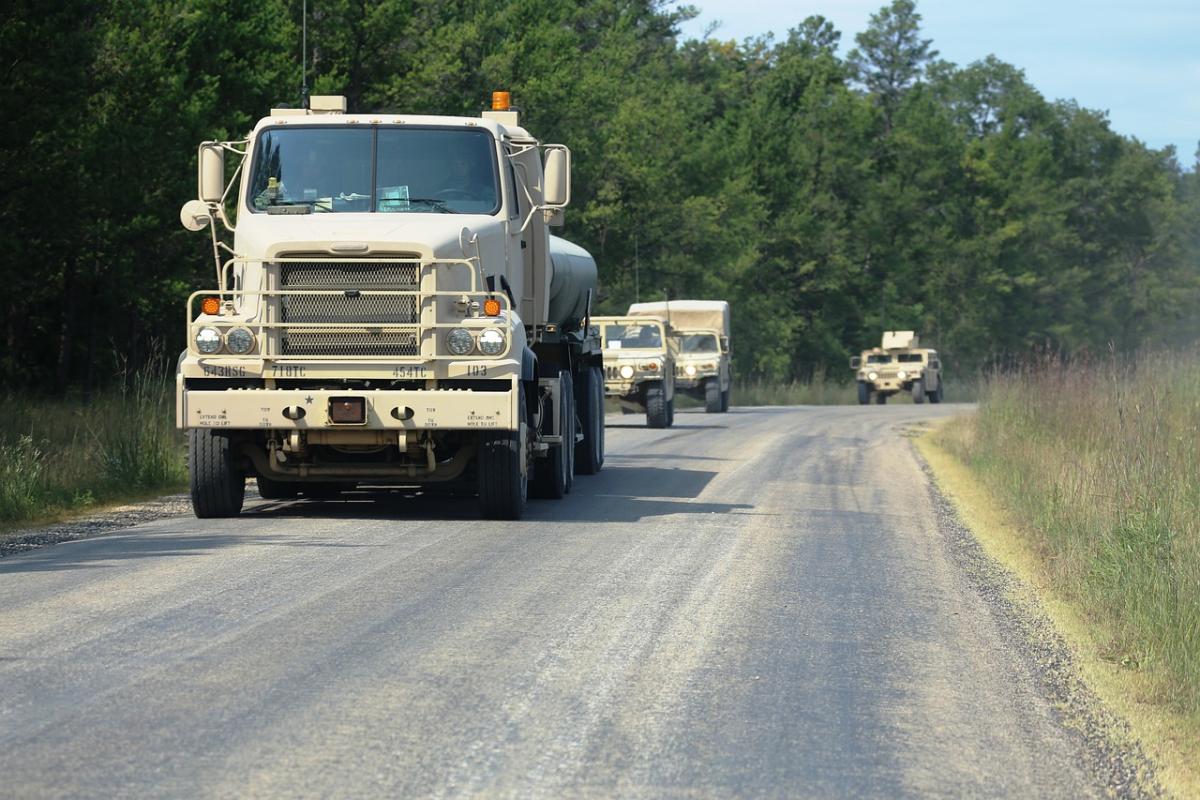 Rusia vrea să aibă mai multe arme. Putin spune că producția de vehicule blindate s-a dublat