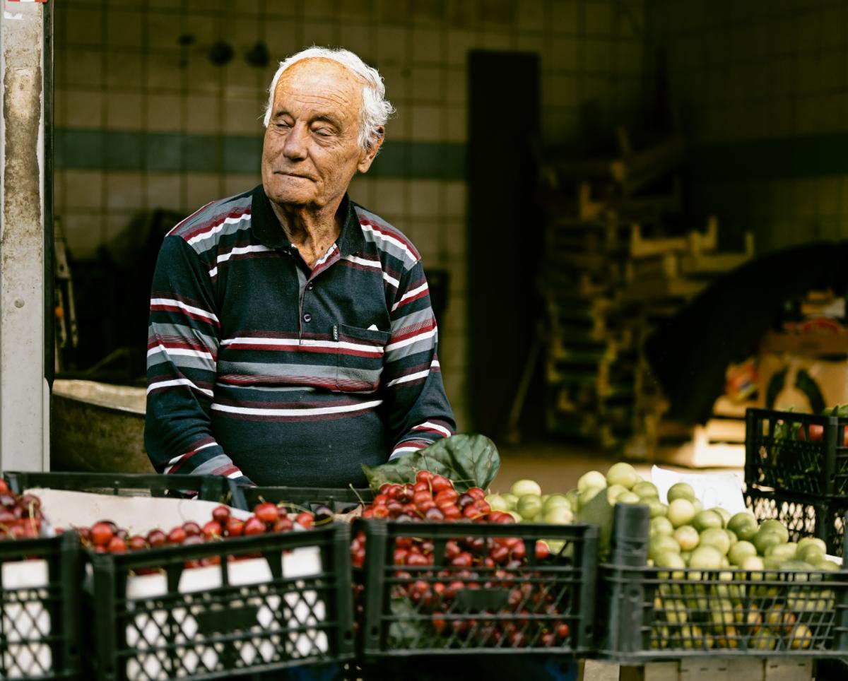 Robert Cazanciuc, mesaj de Ziua Mondială a Vârstnicilor. „Cine nu are bătrâni să-și cumpere”