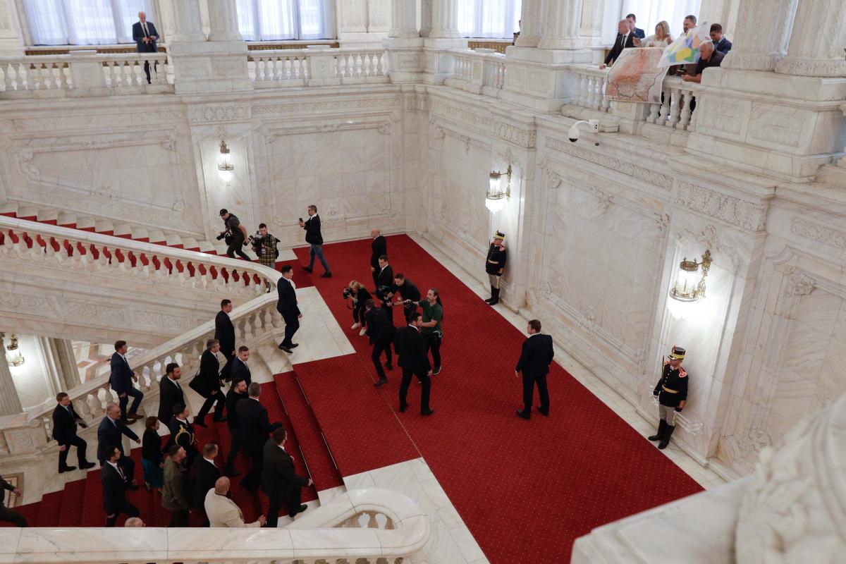 Ciucă, mesaj pentru Zelenski la Palatul Parlamentului