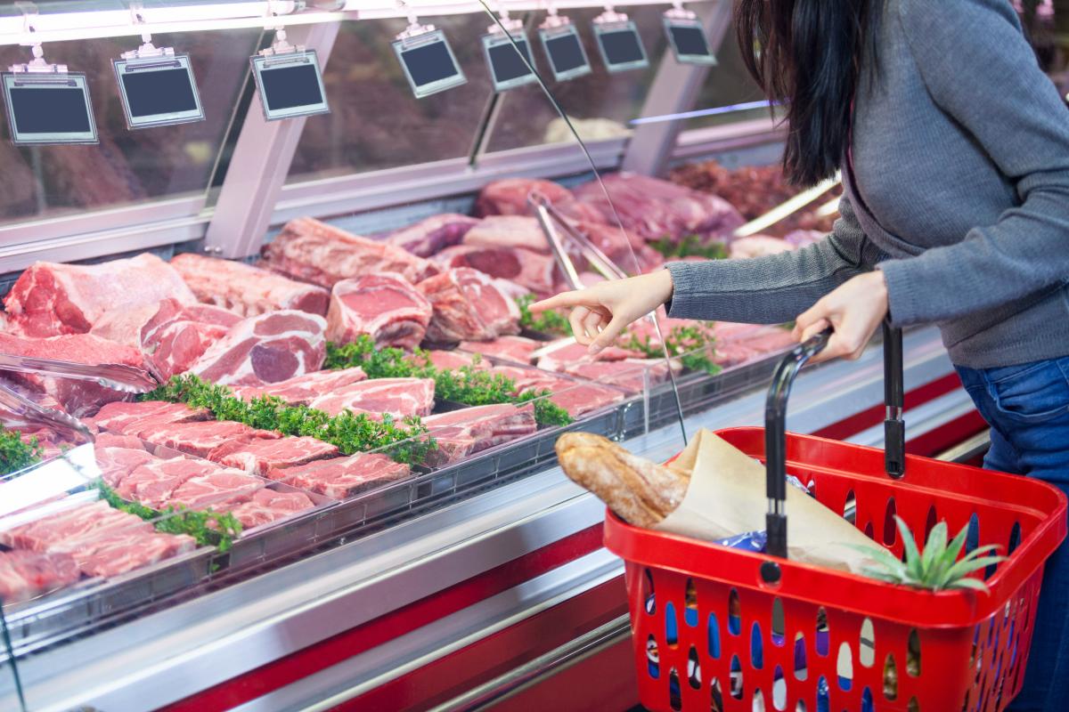 Scădere dramatică de consum. ”Este o campanie împotriva consumului de carne”. Minea (Romalimenta): Românul cumpără ce i se oferă